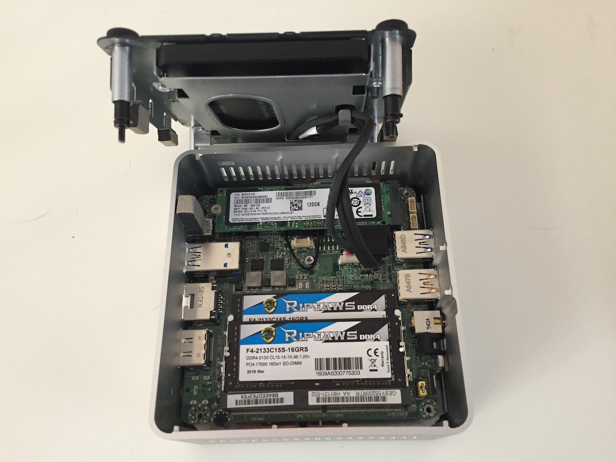 An Intel NUC6i5SYB for My Home Lab | Aaron Parker